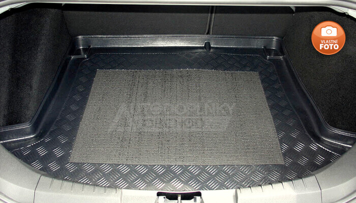 Vana do kufru přesně pasuje do zavazadlového prostoru modelu auta Ford Focus II 4D 2005- sed